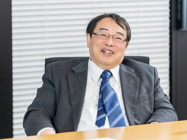 interview_16_kaku06_img_01.jpg
