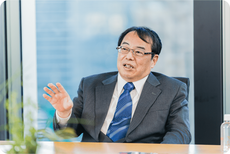 interview_6_kaku_04-No.1_TOH9512.png